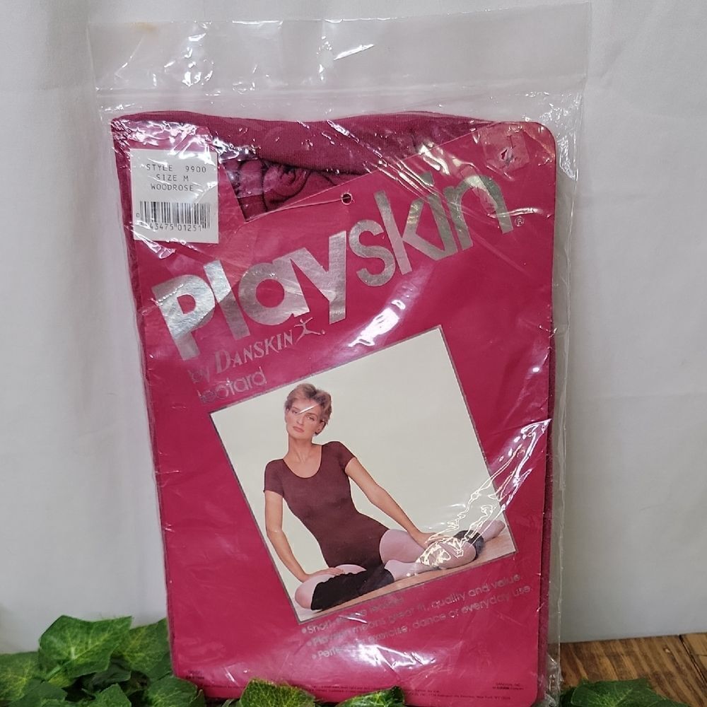 Danskin. Vintage Playskin Leotard. Woodrose. Size Medium. NWT